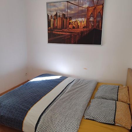 T2 En Rez De Chaussee De Villa A Cuers Bagian luar foto