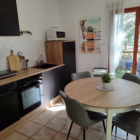 T2 En Rez De Chaussee De Villa A Cuers Bagian luar foto