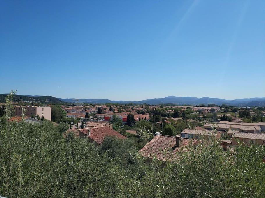 T2 En Rez De Chaussee De Villa A Cuers Bagian luar foto