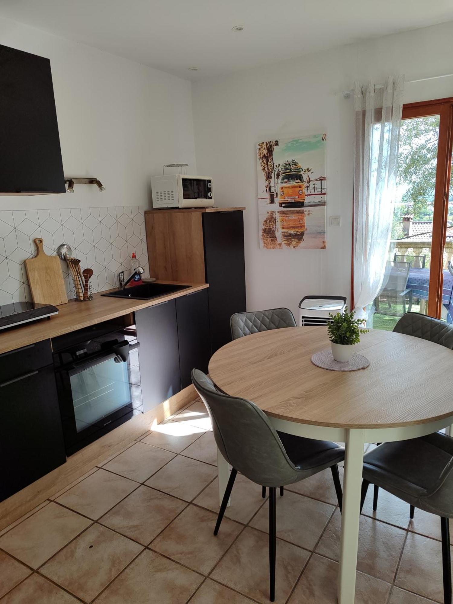 T2 En Rez De Chaussee De Villa A Cuers Bagian luar foto